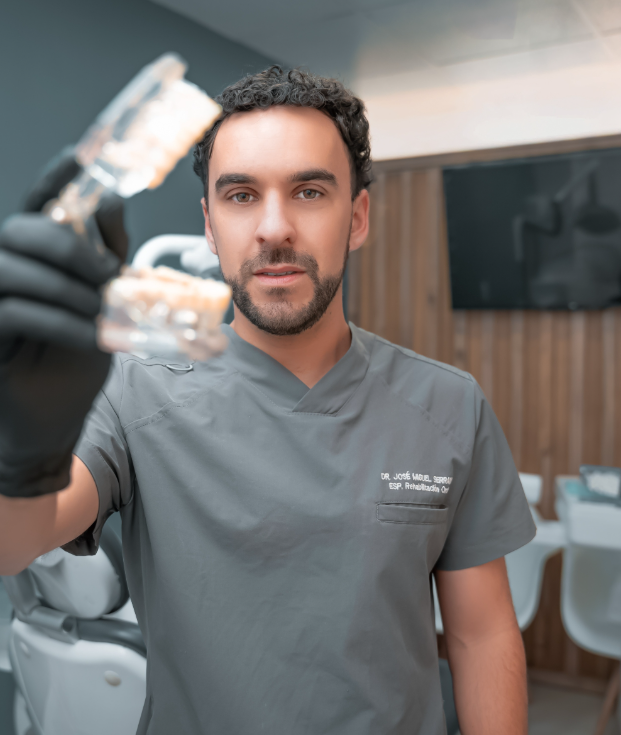 Dr. José Serrano, especialista en Rehabilitación Oral